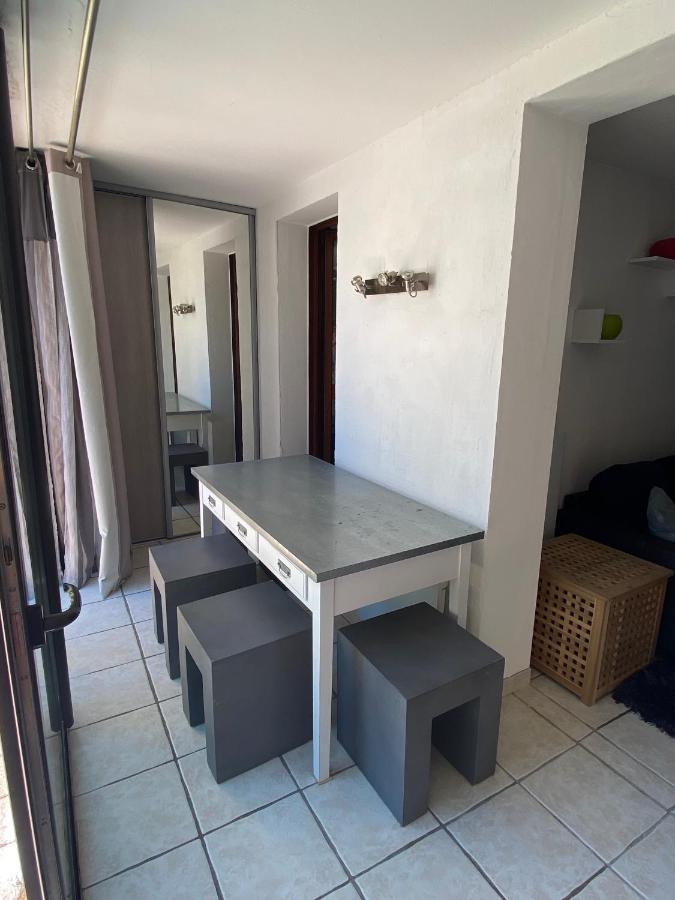 Logement Entier T2 Climatise, Parking Gratuit, Jardin, Plage A 2Min A Pied Sanary-sur-Mer Exterior foto